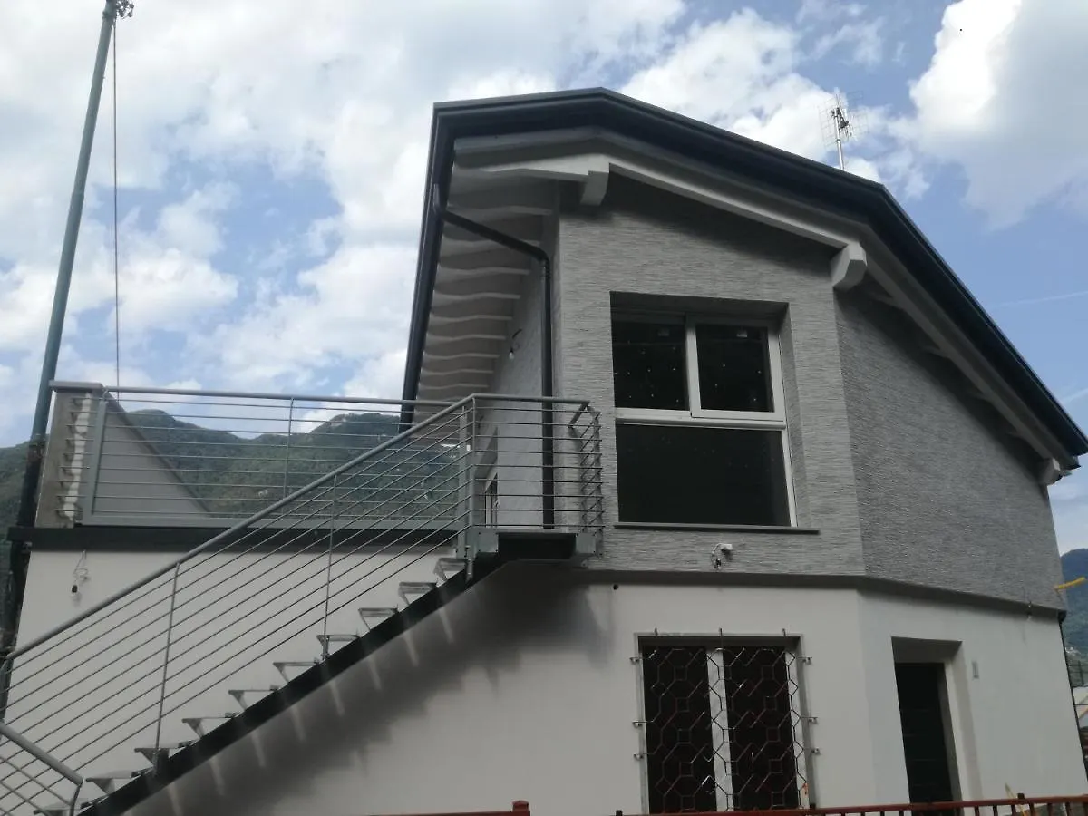 Villa Oleandra Rossa Nesso Сasa de vacaciones