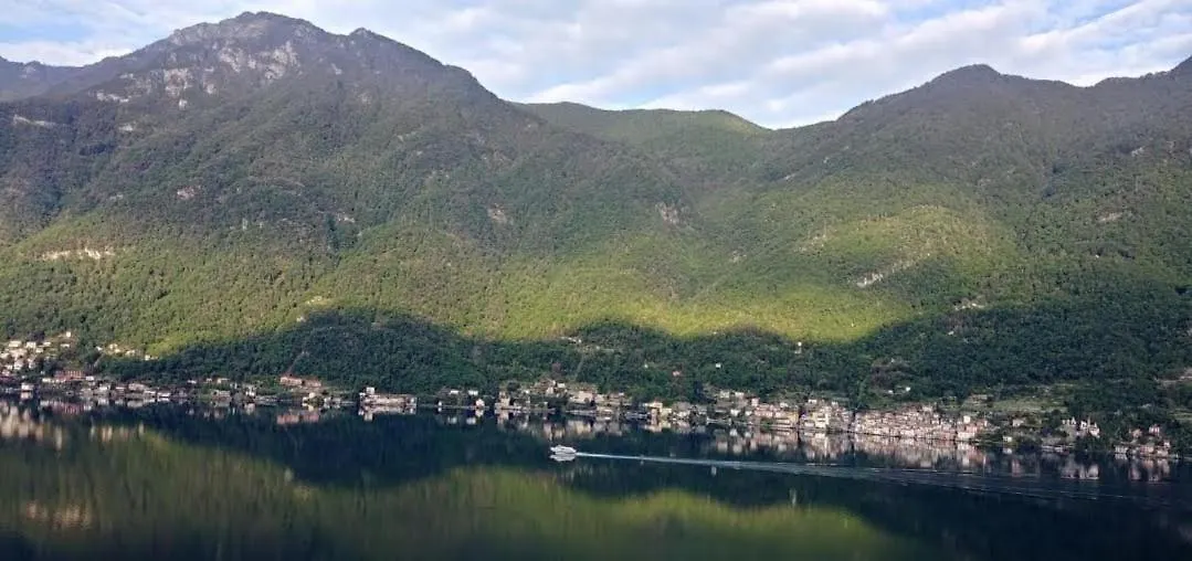 Villa Oleandra Rossa Nesso Сasa de vacaciones